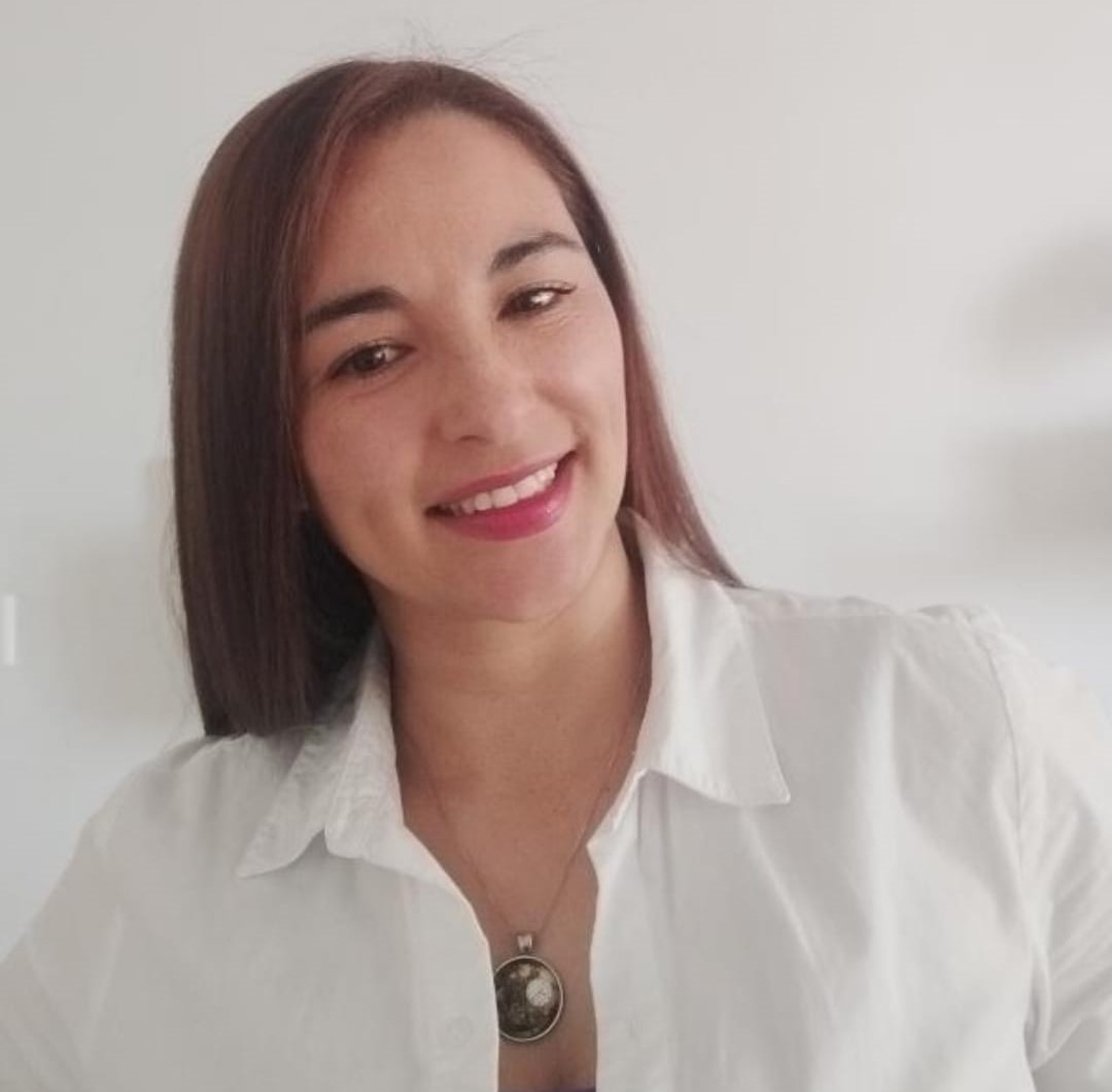 Eva Amaya Linares